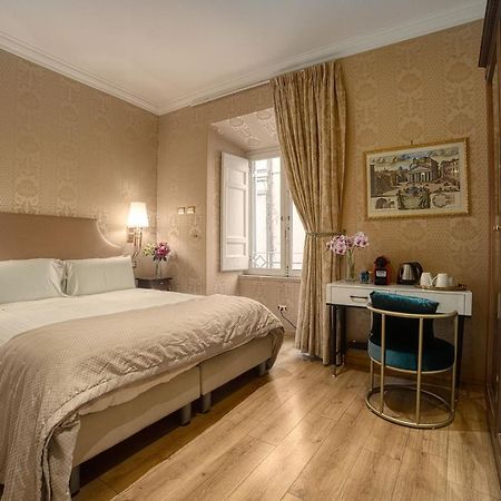 Bq House Trevi Luxury Rooms Рим Екстер'єр фото