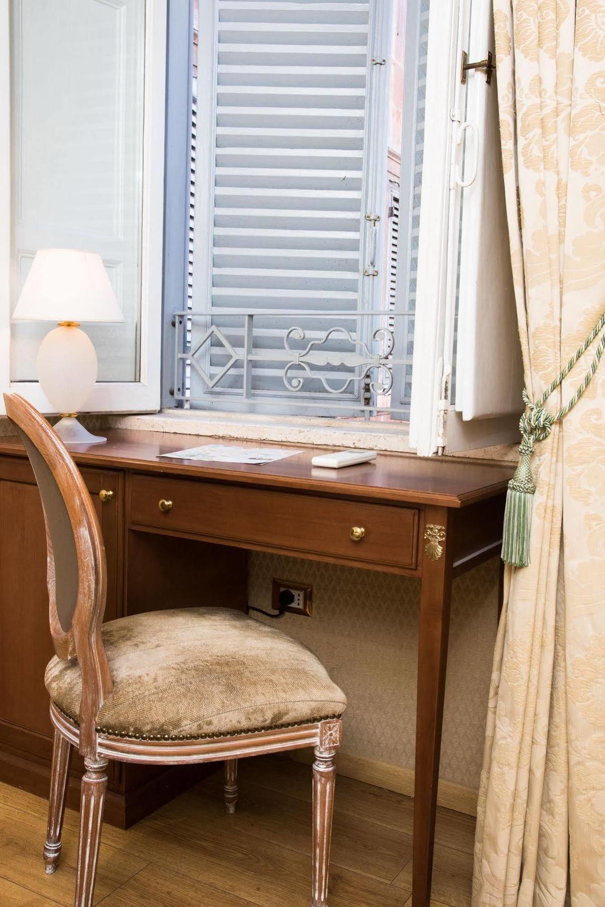 Bq House Trevi Luxury Rooms Рим Екстер'єр фото
