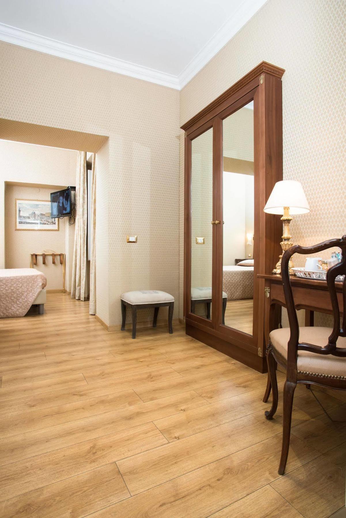 Bq House Trevi Luxury Rooms Рим Екстер'єр фото