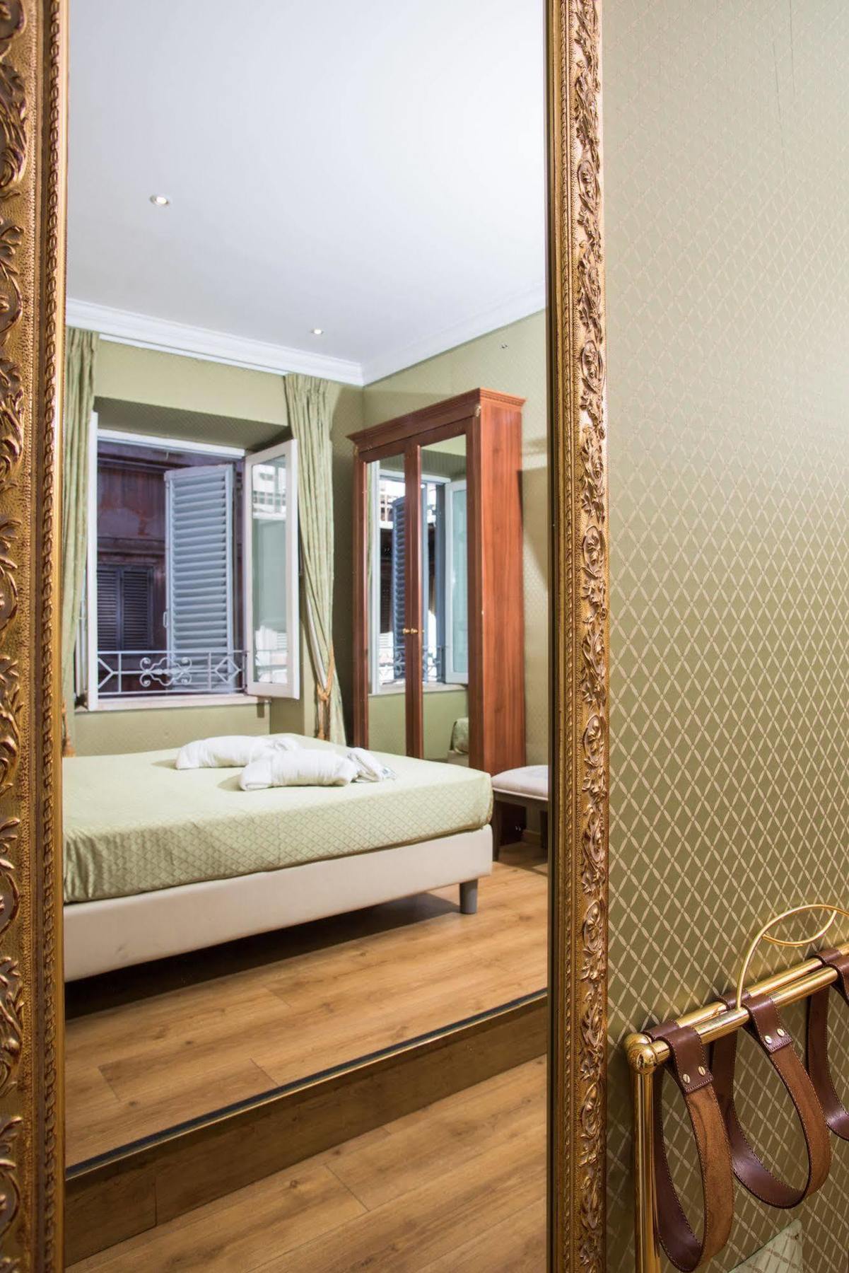 Bq House Trevi Luxury Rooms Рим Екстер'єр фото